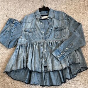 We The Free Free People size xs fits oversized up to a medium denim blouse